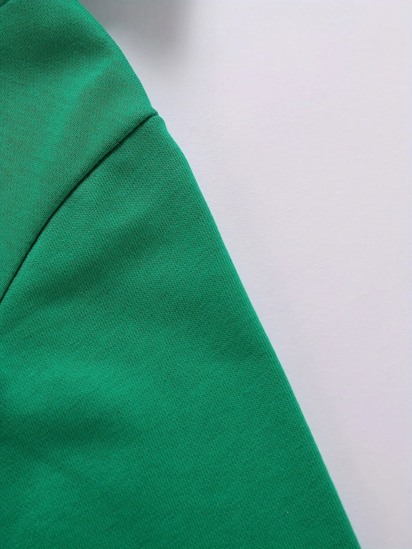 Boys' long sleeved sweatshirt, green hooded large pocket outdoor casual autumn and winter pullover