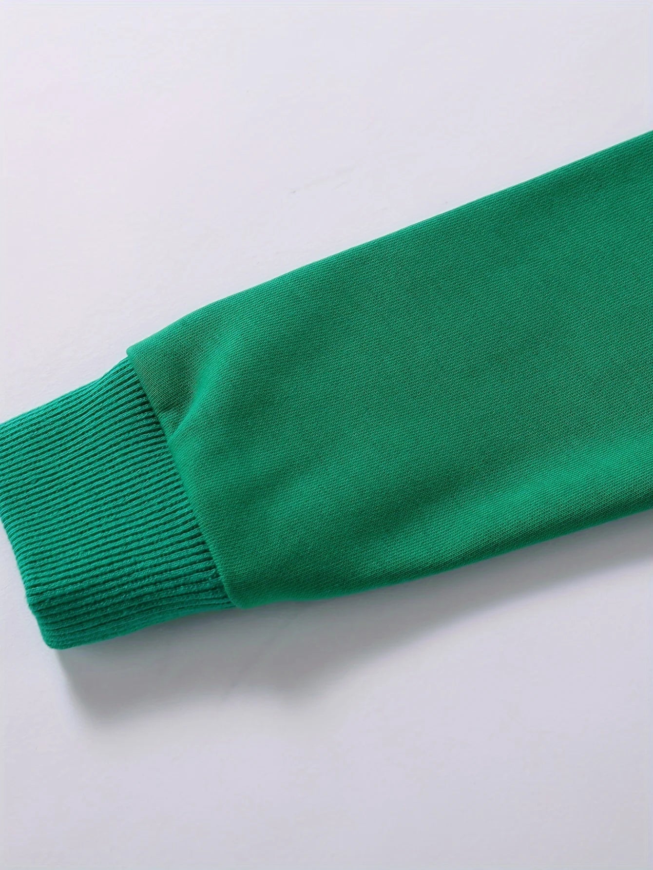 Boys' long sleeved sweatshirt, green hooded large pocket outdoor casual autumn and winter pullover